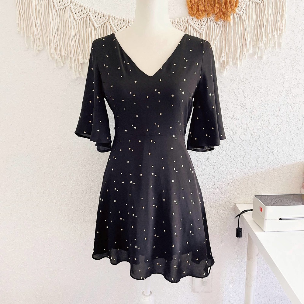 Gianni Bini Bell Sleeve Star Print Dress